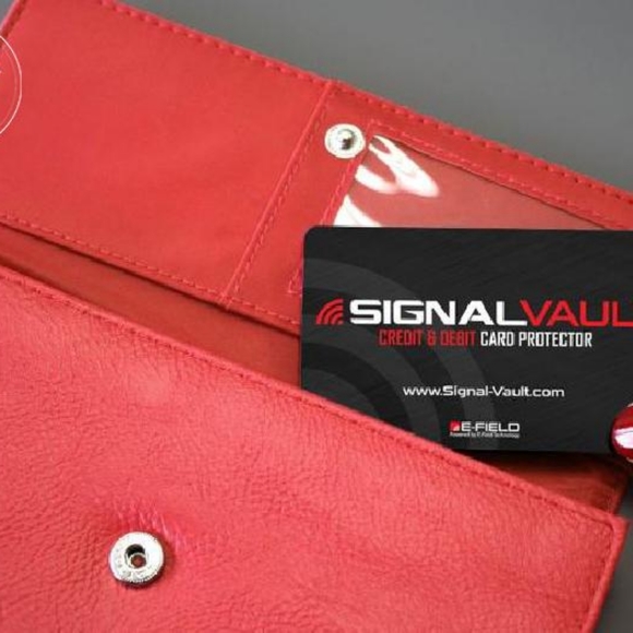 Signal vault credit & debit card protector - Picture 5 of 6